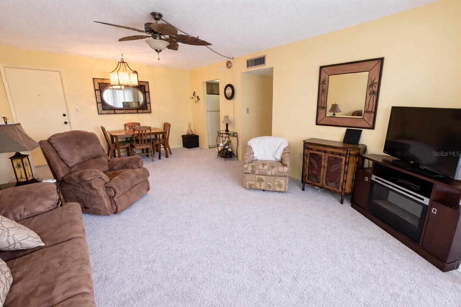 Image 12 of 22 For 21280 Brinson Avenue 106