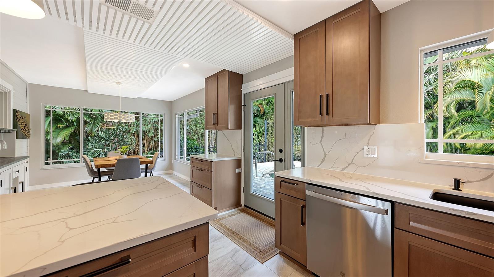 Image 12 of 43 For 628 Olympia Avenue