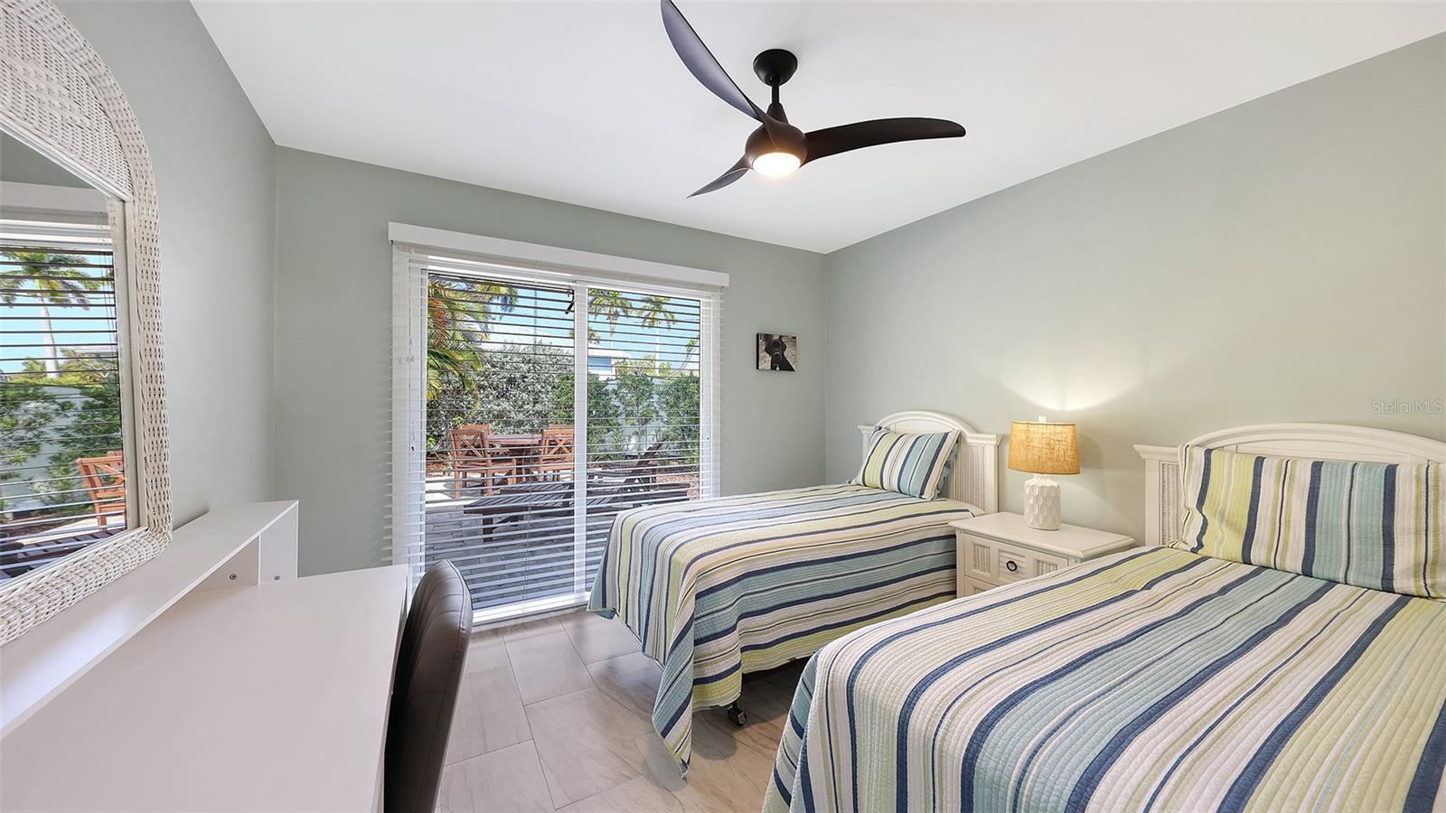 Image 25 of 43 For 628 Olympia Avenue