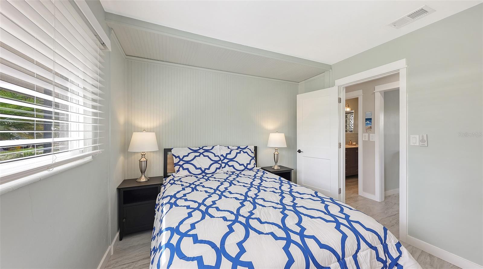 Image 29 of 43 For 628 Olympia Avenue