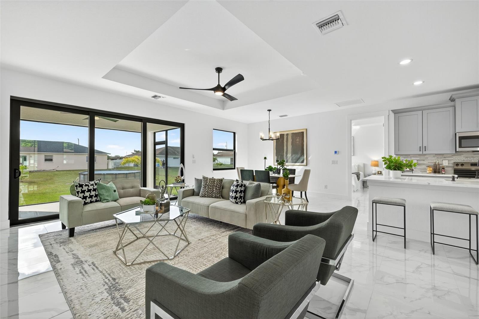 Image 3 of 30 For 3404 11th Street Sw