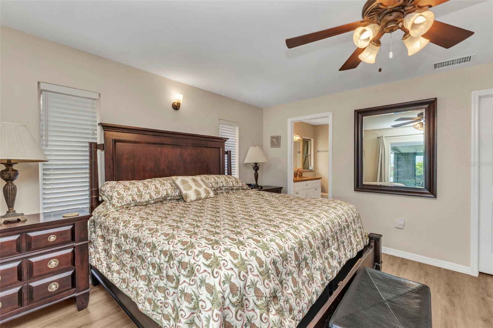 Image 21 of 54 For 205 East Tarpon Boulevard Nw