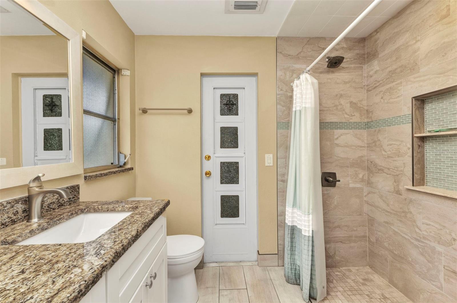 Image 23 of 54 For 205 East Tarpon Boulevard Nw