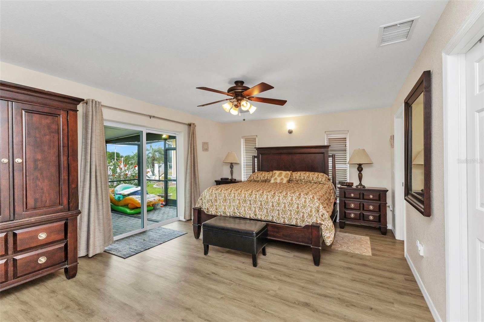 Image 24 of 54 For 205 East Tarpon Boulevard Nw