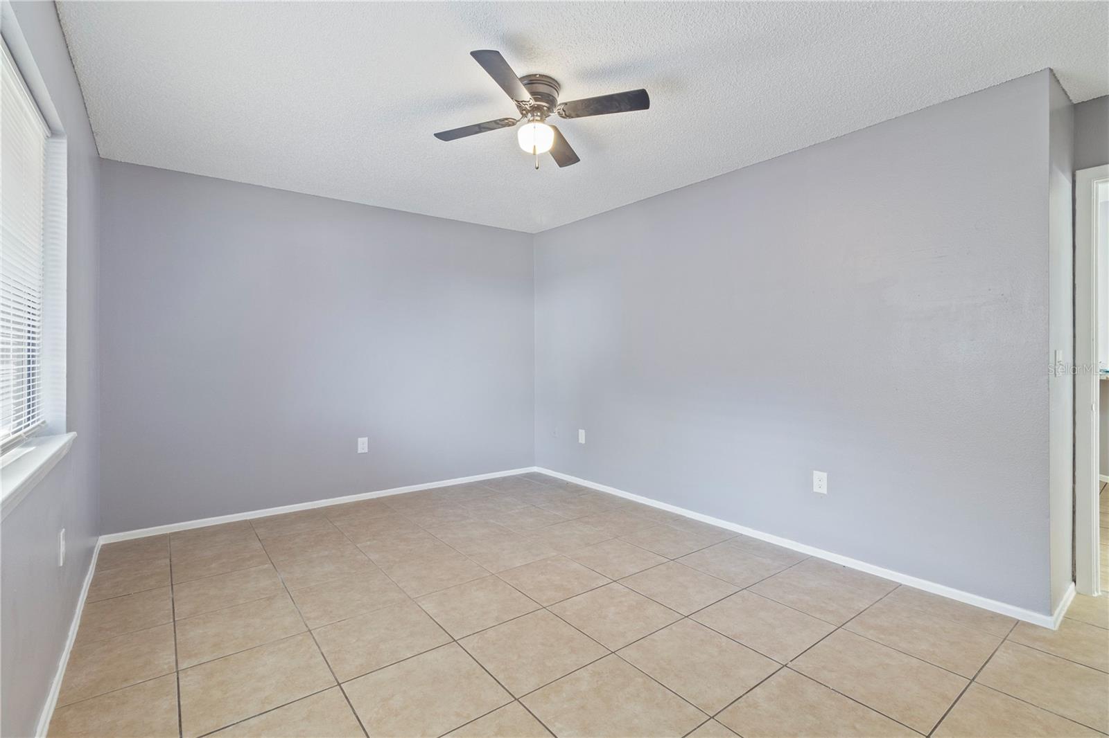 Image 16 of 41 For 4800 Salford Boulevard