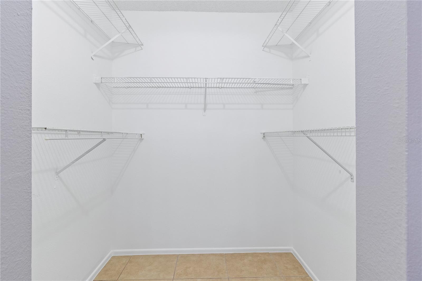 Image 20 of 41 For 4800 Salford Boulevard