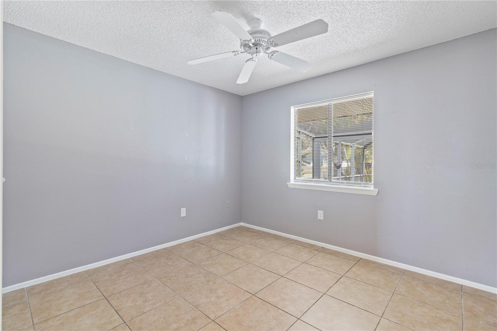 Image 23 of 41 For 4800 Salford Boulevard