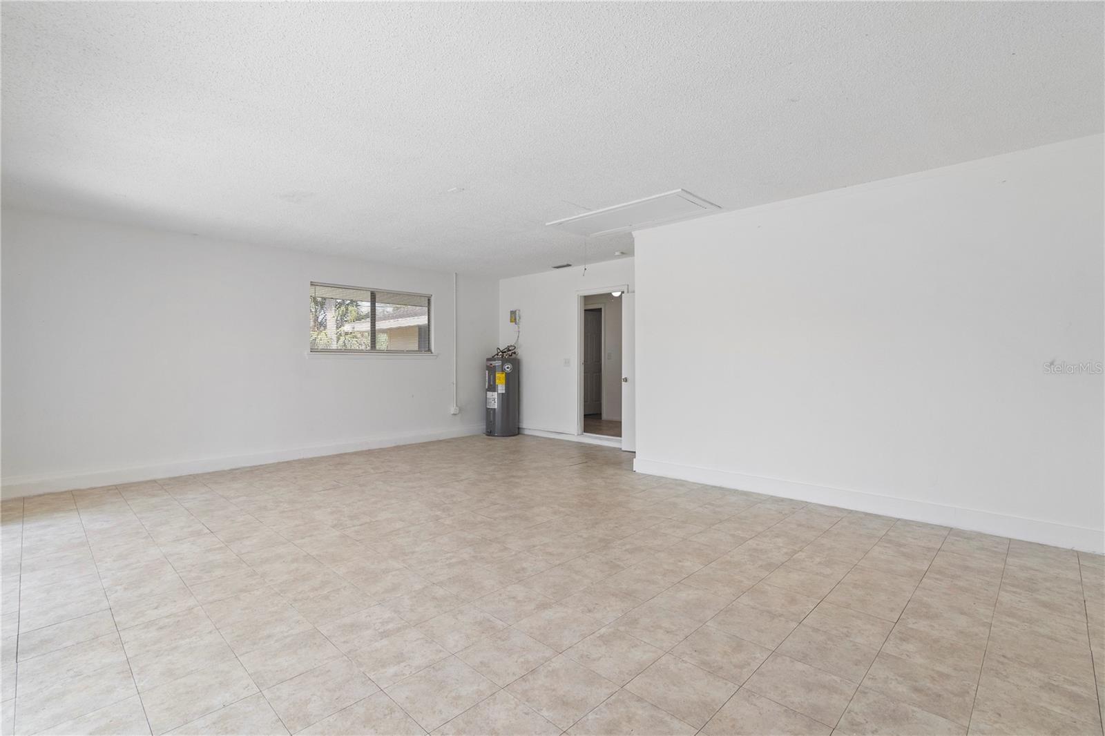 Image 31 of 41 For 4800 Salford Boulevard