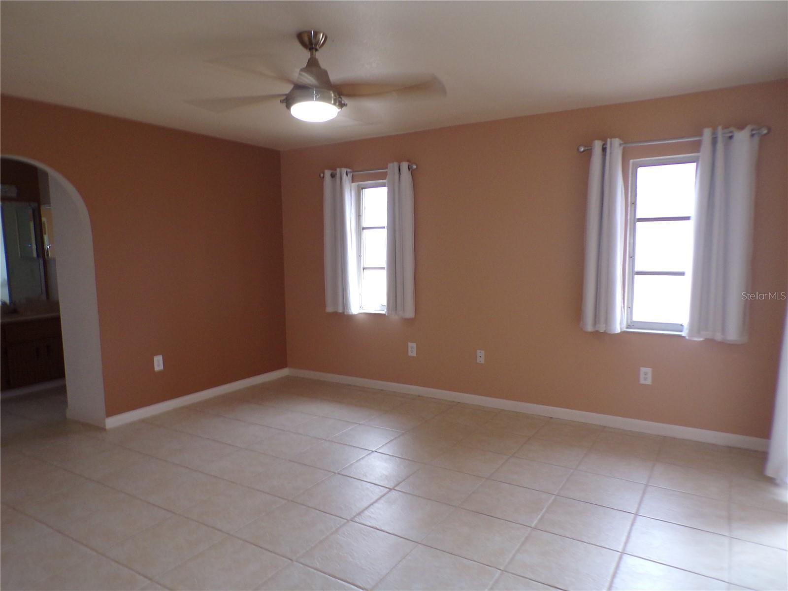 Image 12 of 35 For 4117 Harbor Boulevard