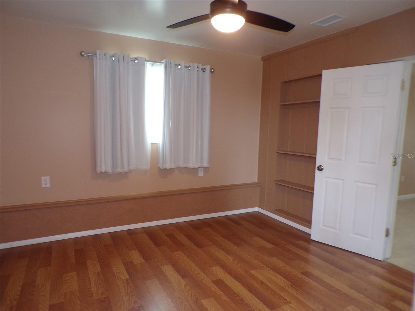 Image 21 of 35 For 4117 Harbor Boulevard