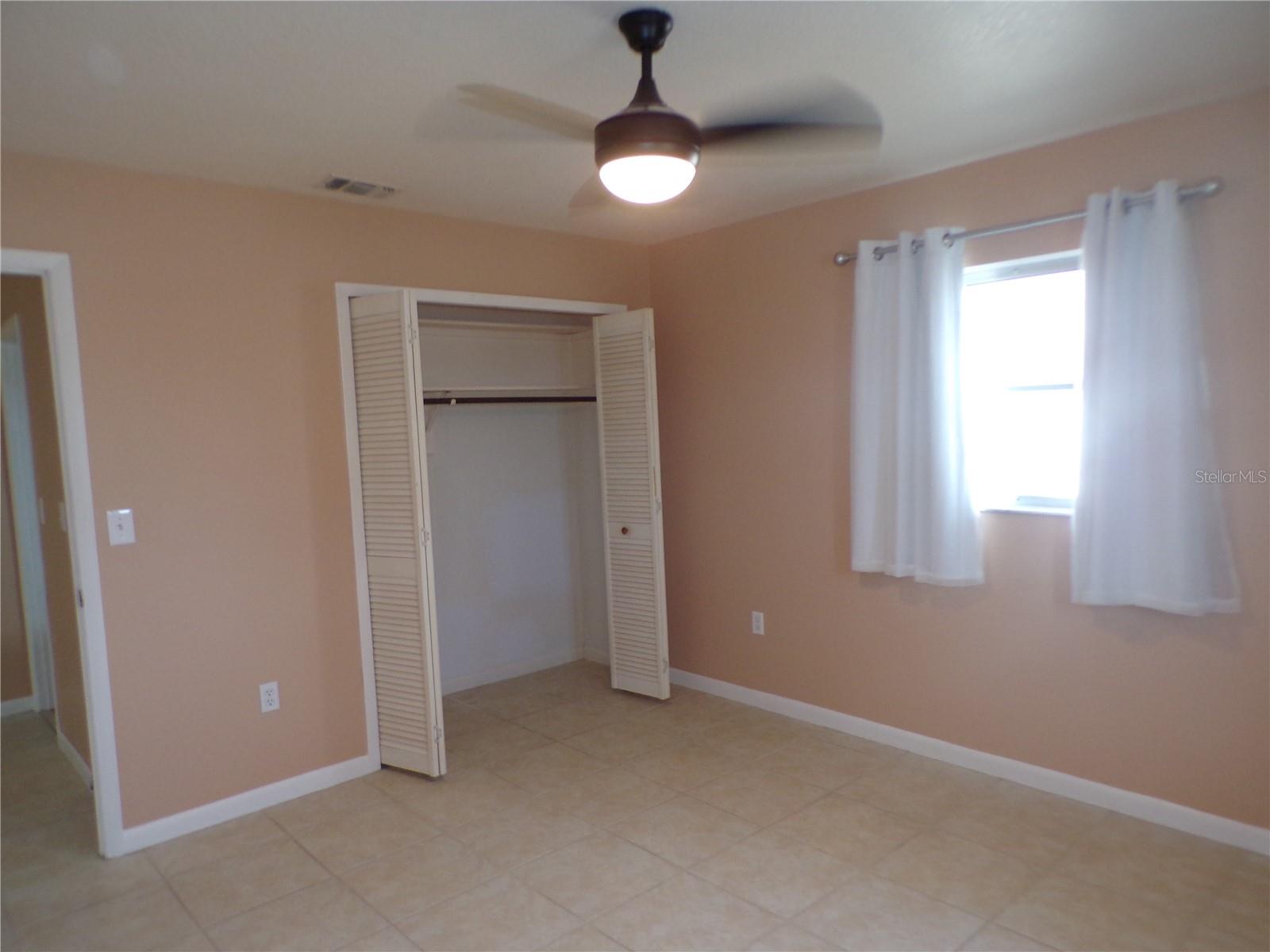 Image 26 of 35 For 4117 Harbor Boulevard