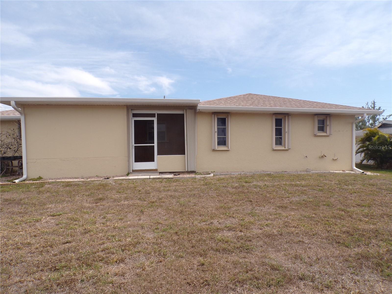 Image 32 of 35 For 4117 Harbor Boulevard