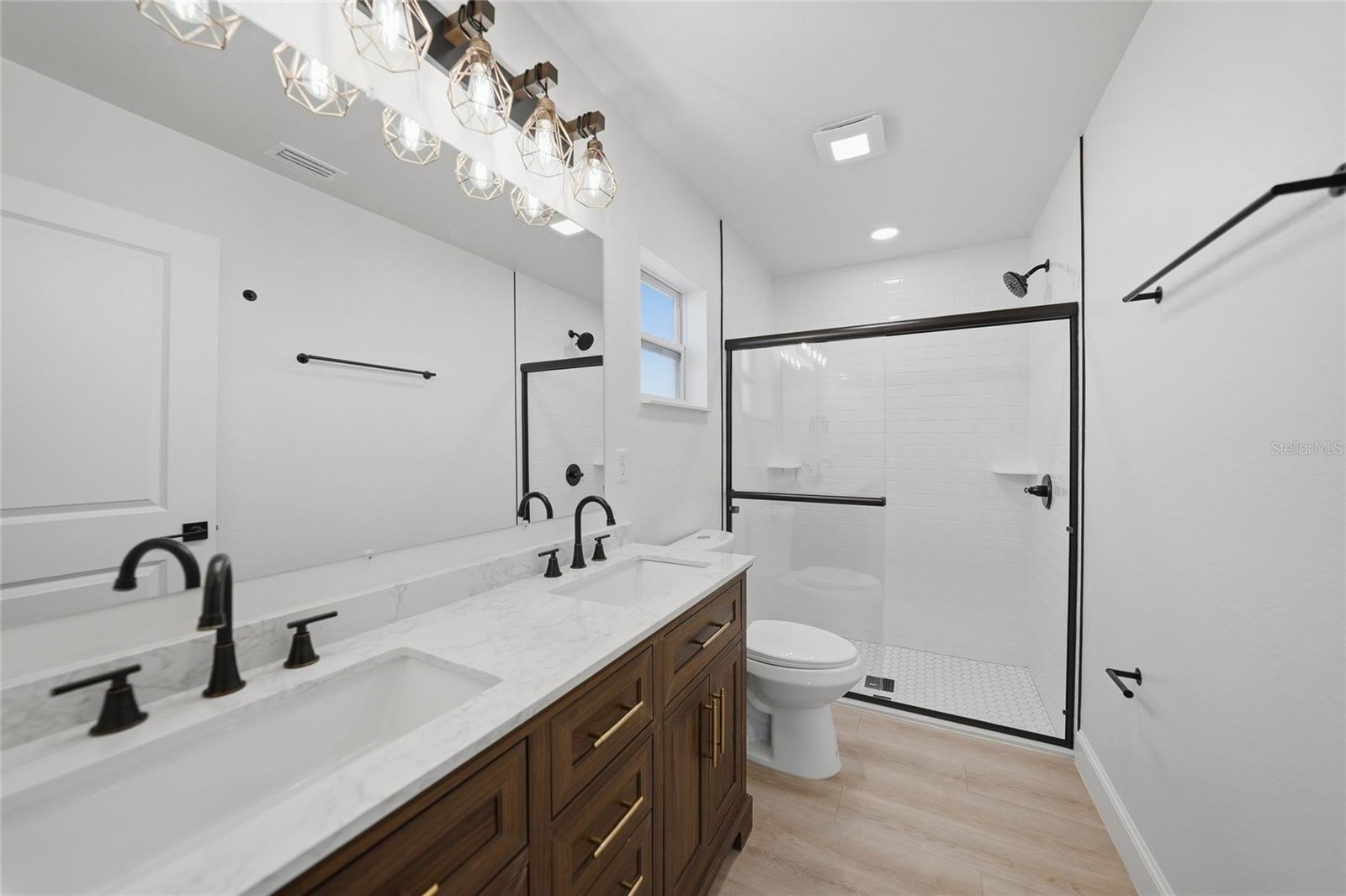 Image 11 of 16 For 3082 Top Terrace