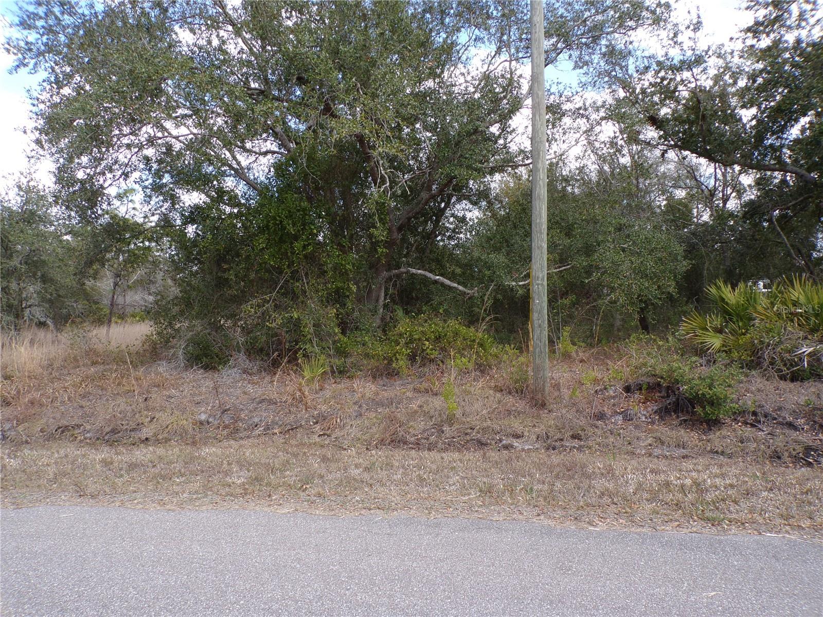 Image 10 of 41 For 208 And 214 Rose Circle