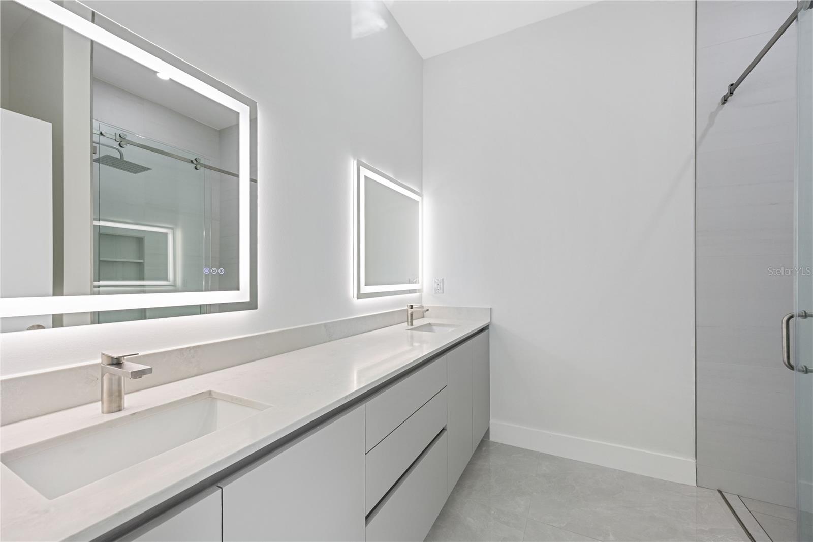 Image 32 of 41 For 115 Baytree Drive