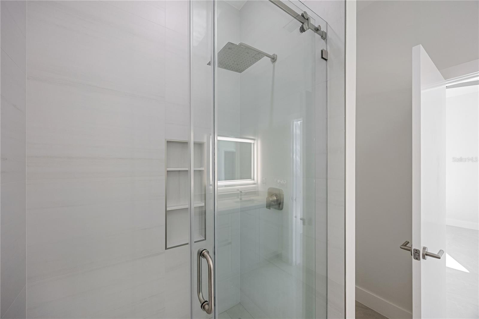 Image 33 of 41 For 115 Baytree Drive