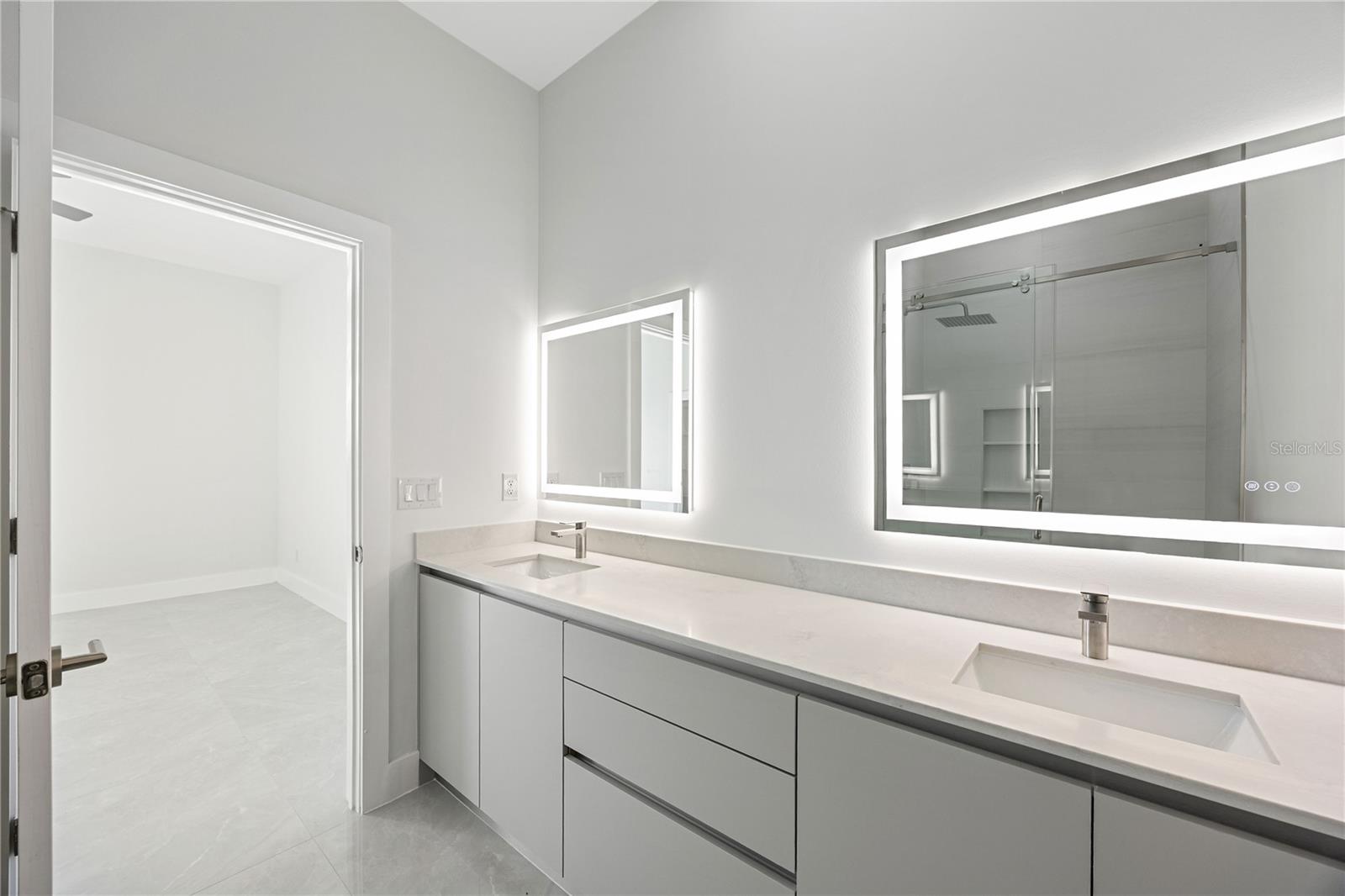 Image 34 of 41 For 115 Baytree Drive