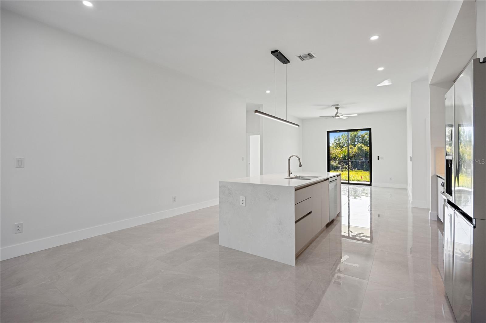 Image 8 of 41 For 115 Baytree Drive