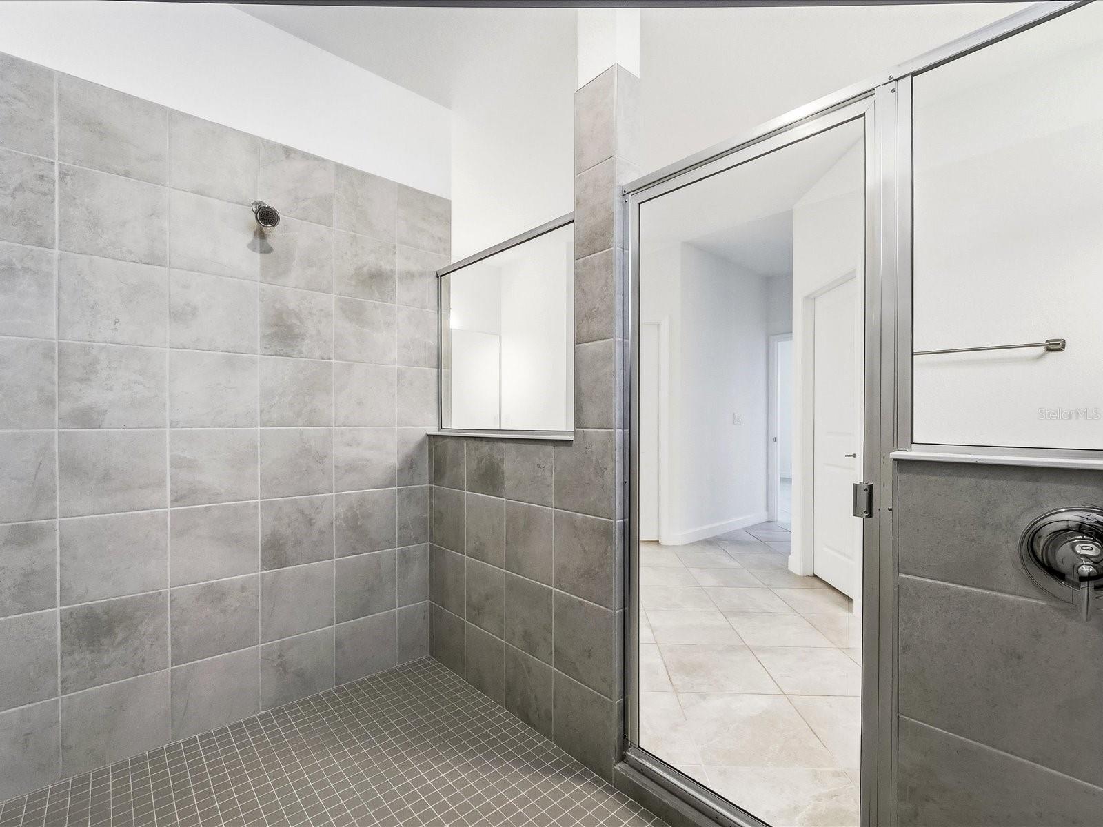 Image 17 of 36 For 8554 Saint Kitts Circle