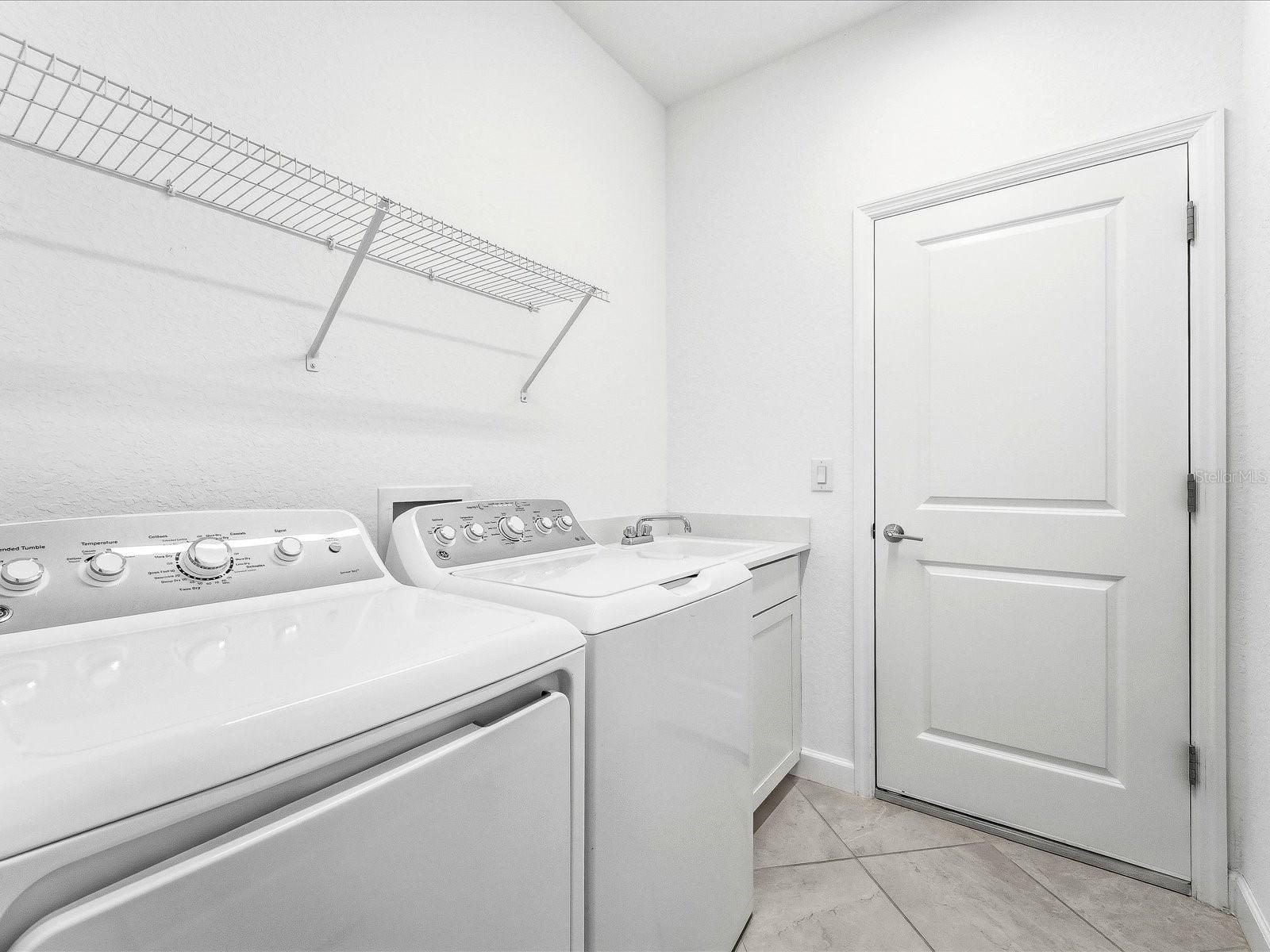 Image 26 of 36 For 8554 Saint Kitts Circle