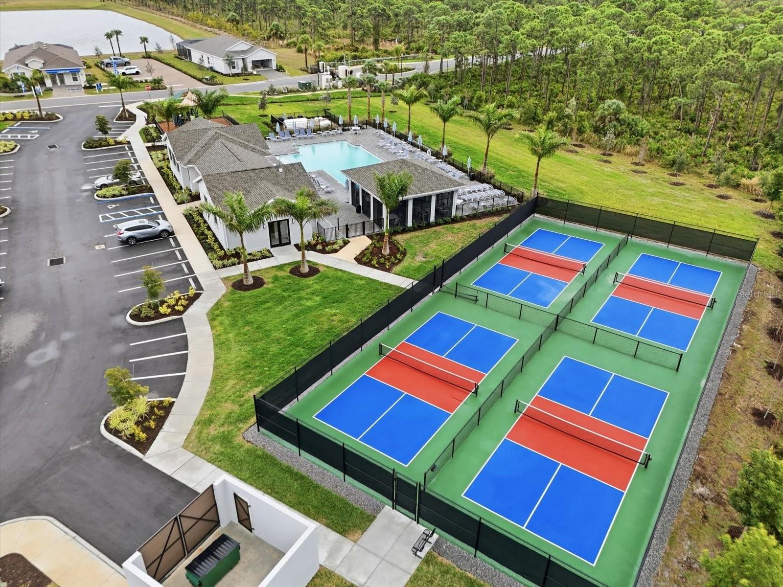 Image 4 of 36 For 8554 Saint Kitts Circle