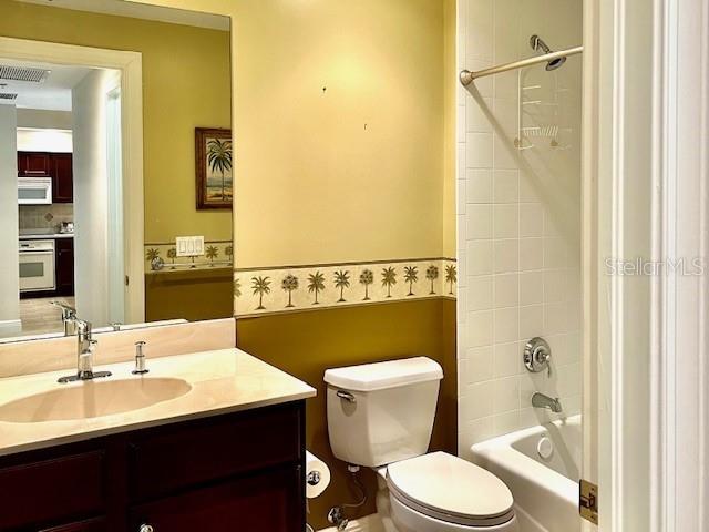 Image 19 of 53 For 3321 Sunset Key Circle 502