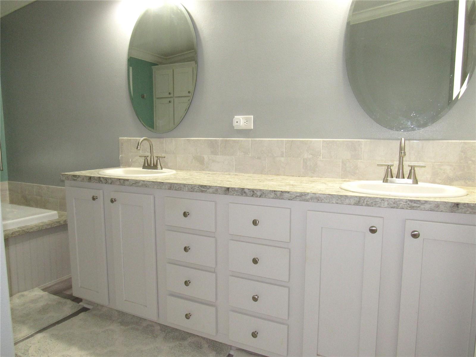 Image 26 of 59 For 50544 Bermont Road