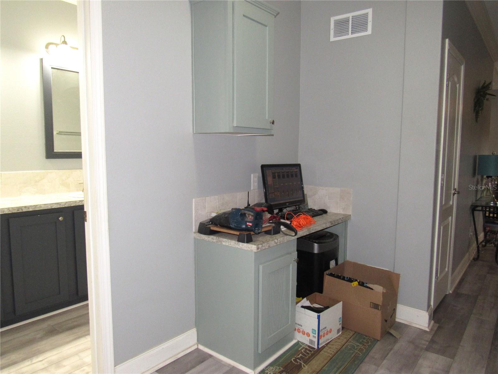 Image 38 of 59 For 50544 Bermont Road