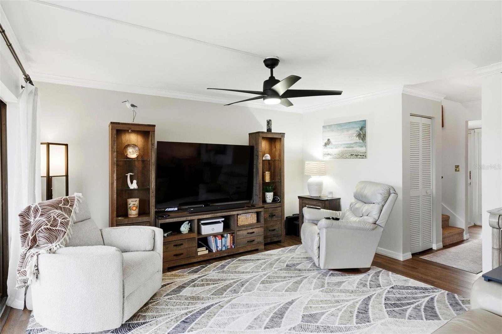 Image 10 of 64 For 1433 Mediterranean Drive E