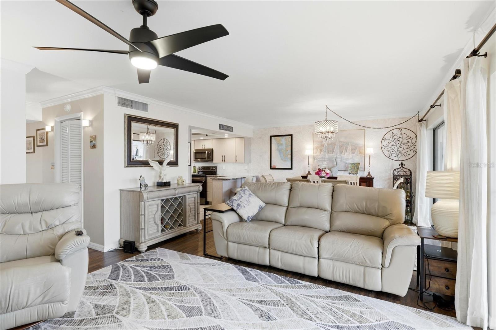 Image 13 of 64 For 1433 Mediterranean Drive E