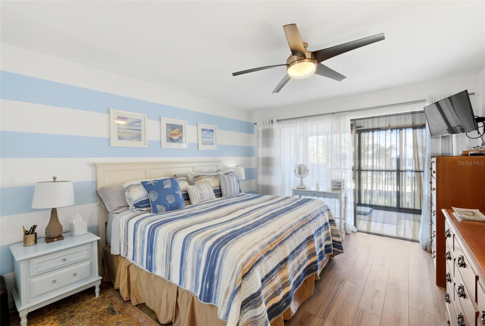 Image 28 of 64 For 1433 Mediterranean Drive E