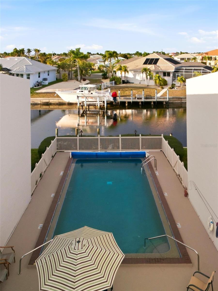 Image 5 of 64 For 1433 Mediterranean Drive E