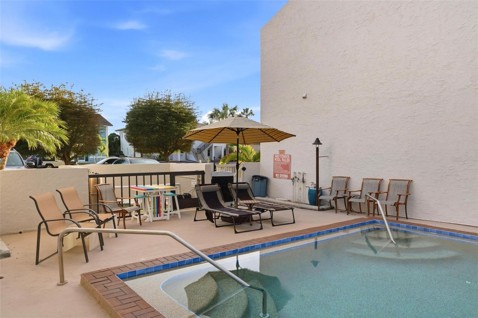 Image 6 of 64 For 1433 Mediterranean Drive E