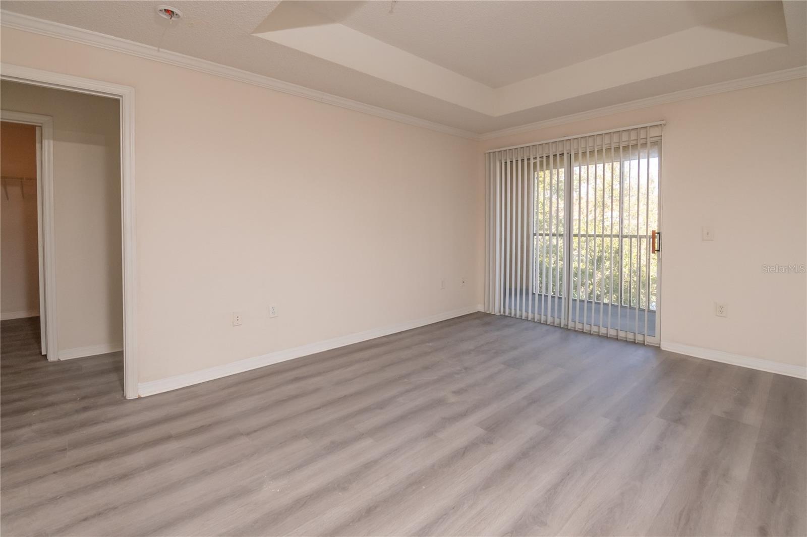 Image 10 of 20 For 18001 Richmond Place Drive 834