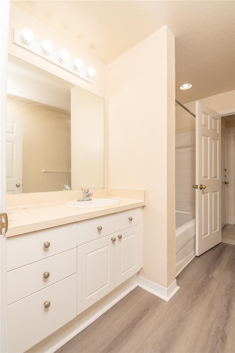 Image 13 of 20 For 18001 Richmond Place Drive 834