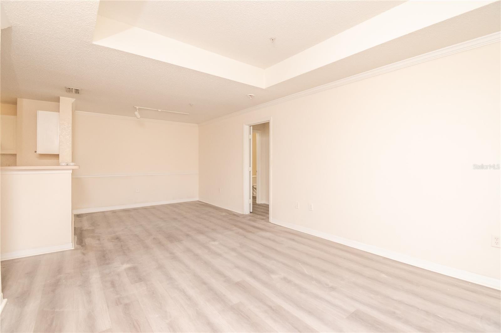 Image 14 of 20 For 18001 Richmond Place Drive 834