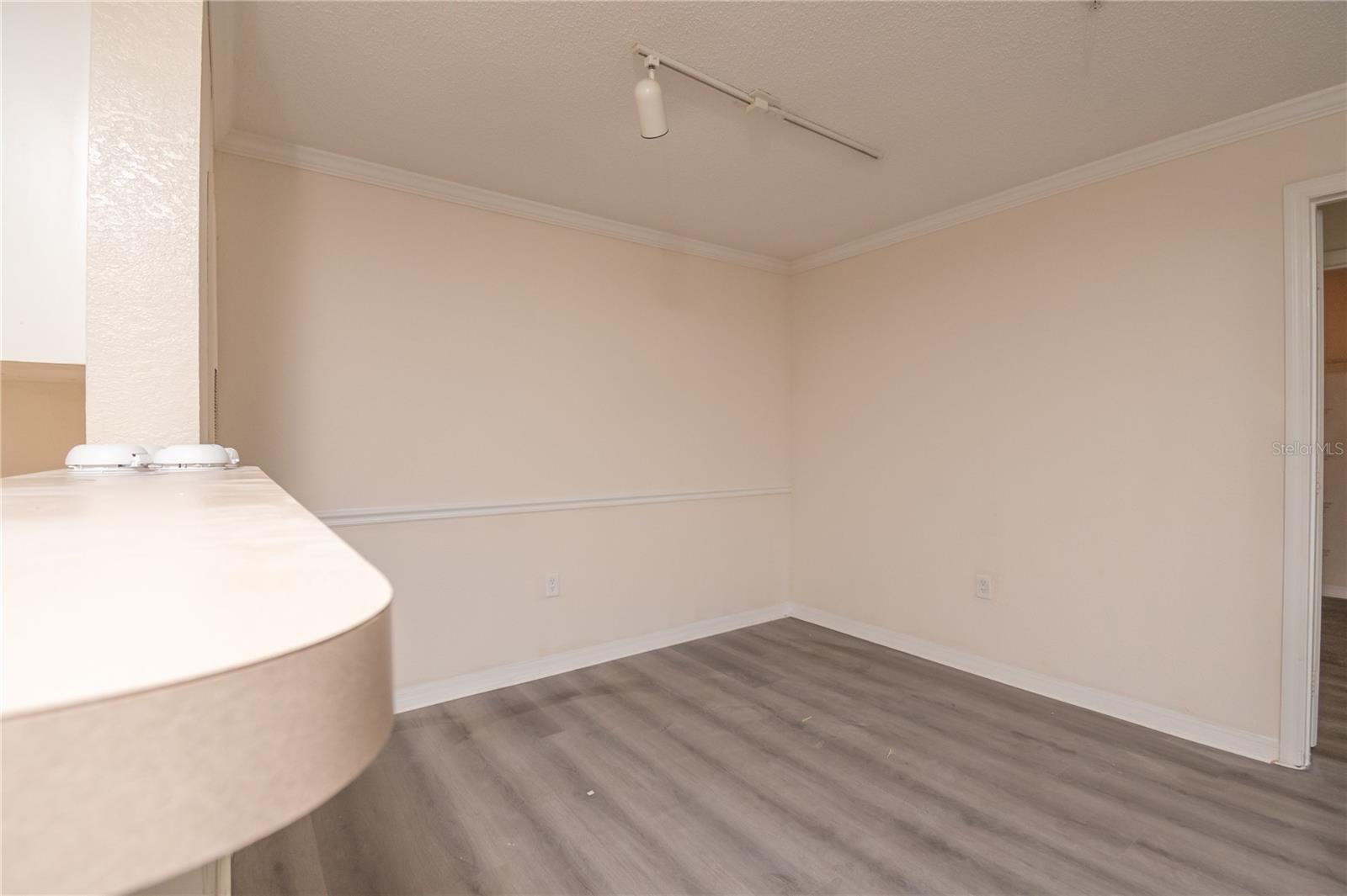 Image 8 of 20 For 18001 Richmond Place Drive 834