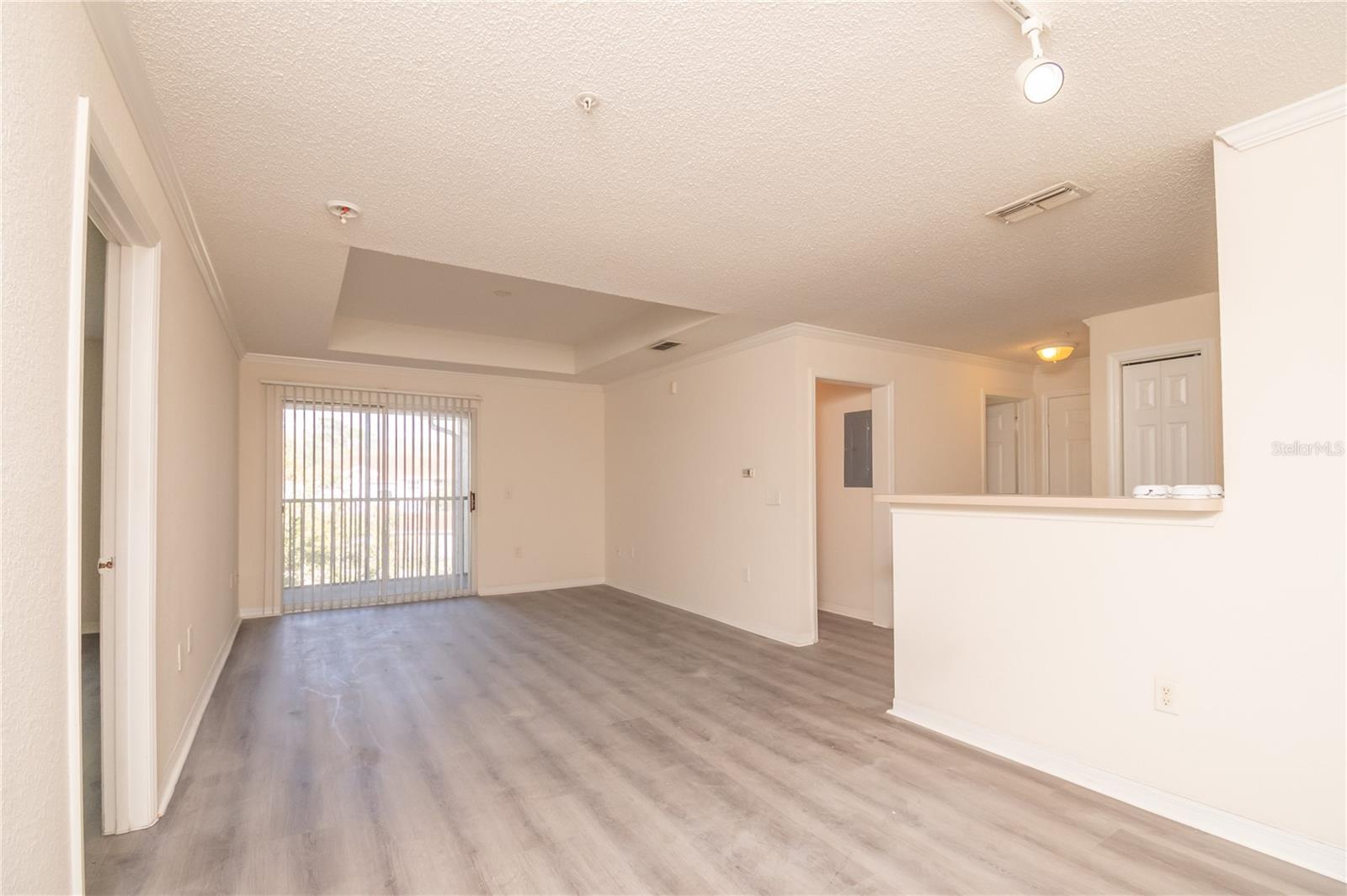 Image 9 of 20 For 18001 Richmond Place Drive 834