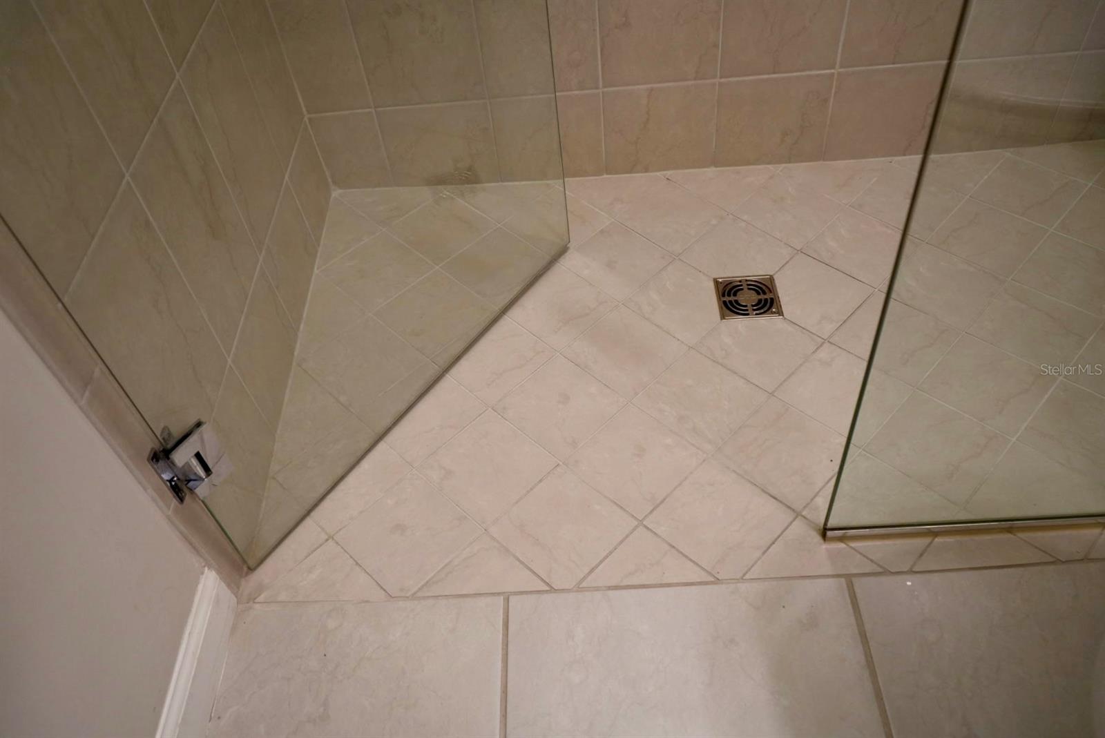 Image 32 of 61 For 1464 Hyssop Loop