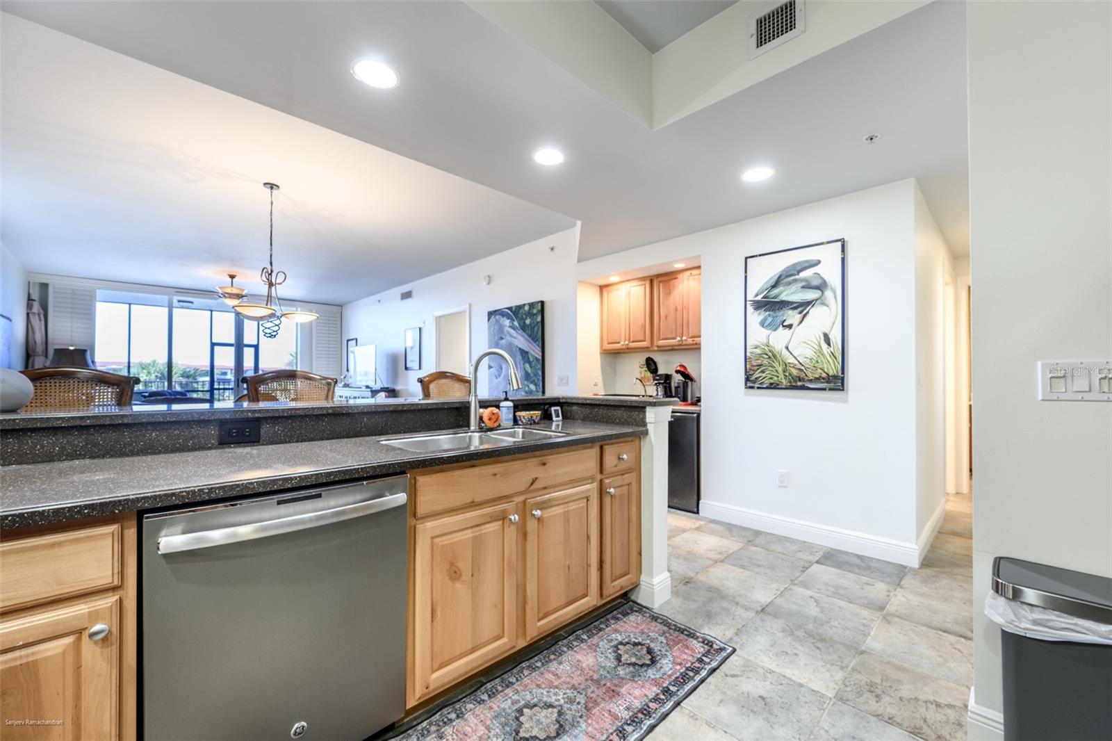 Image 14 of 58 For 3313 Sunset Key Circle 104