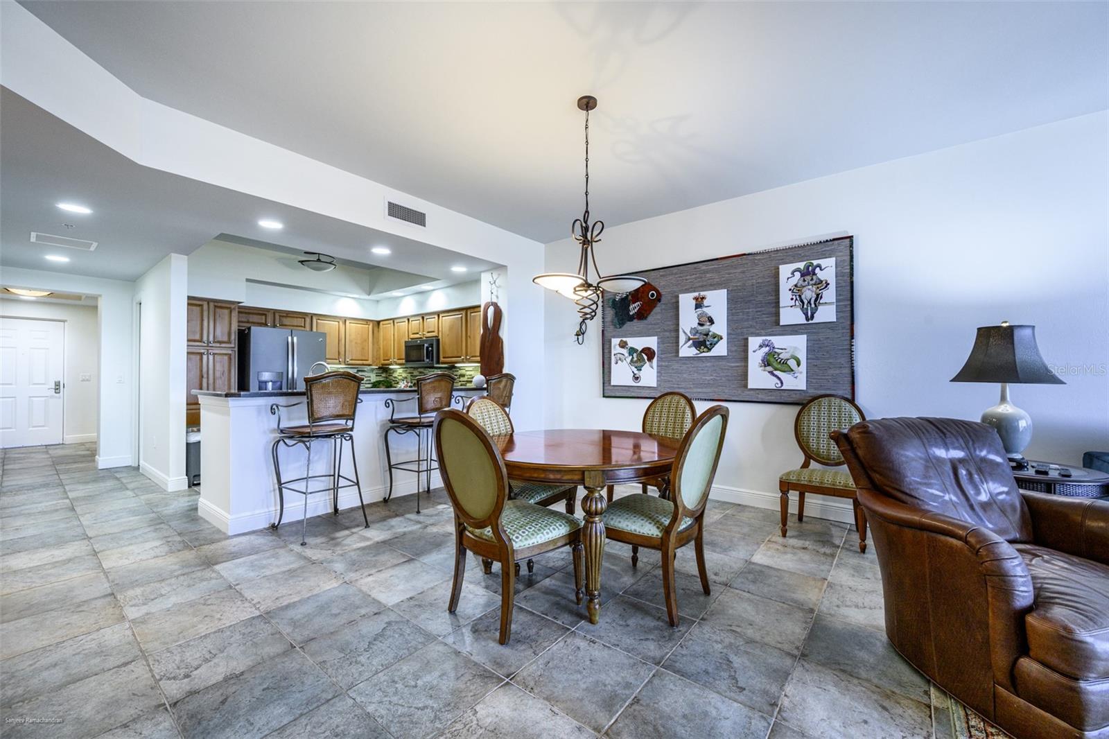 Image 18 of 58 For 3313 Sunset Key Circle 104