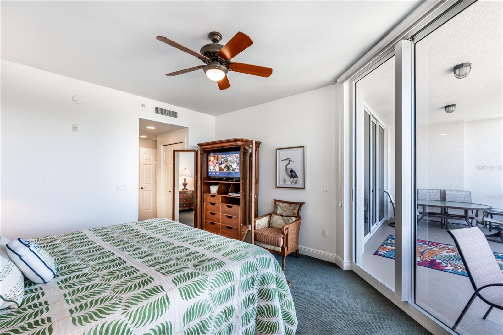 Image 32 of 58 For 3313 Sunset Key Circle 104