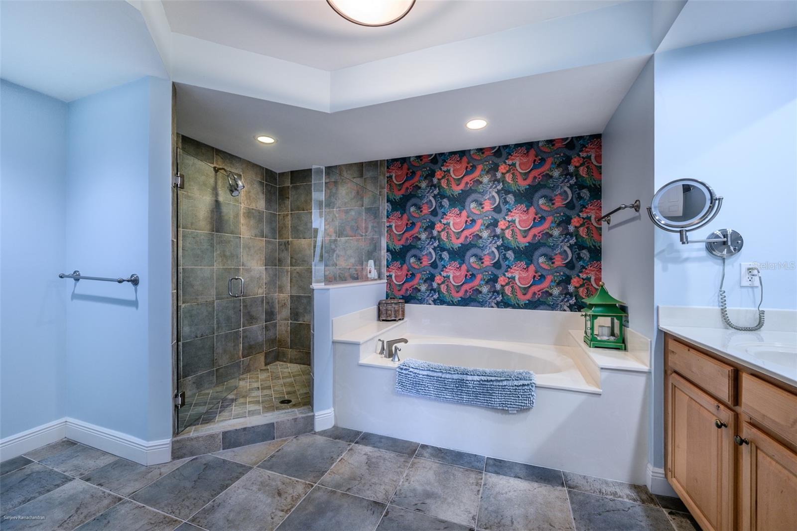 Image 33 of 58 For 3313 Sunset Key Circle 104