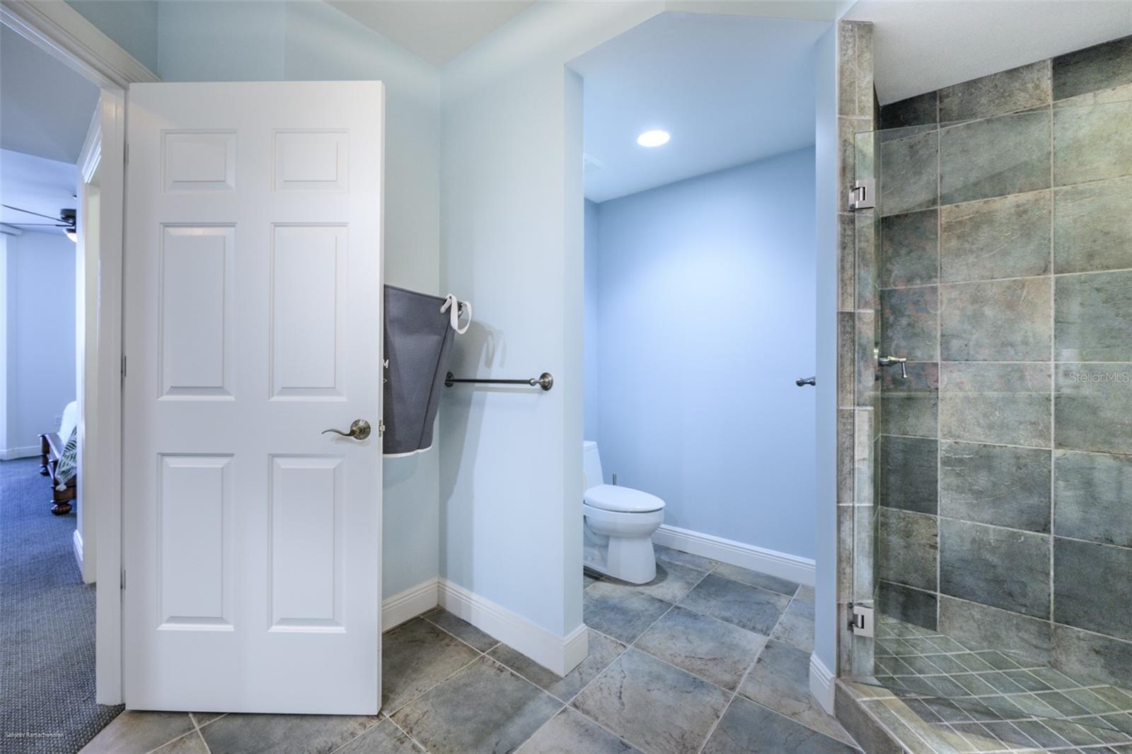 Image 35 of 58 For 3313 Sunset Key Circle 104