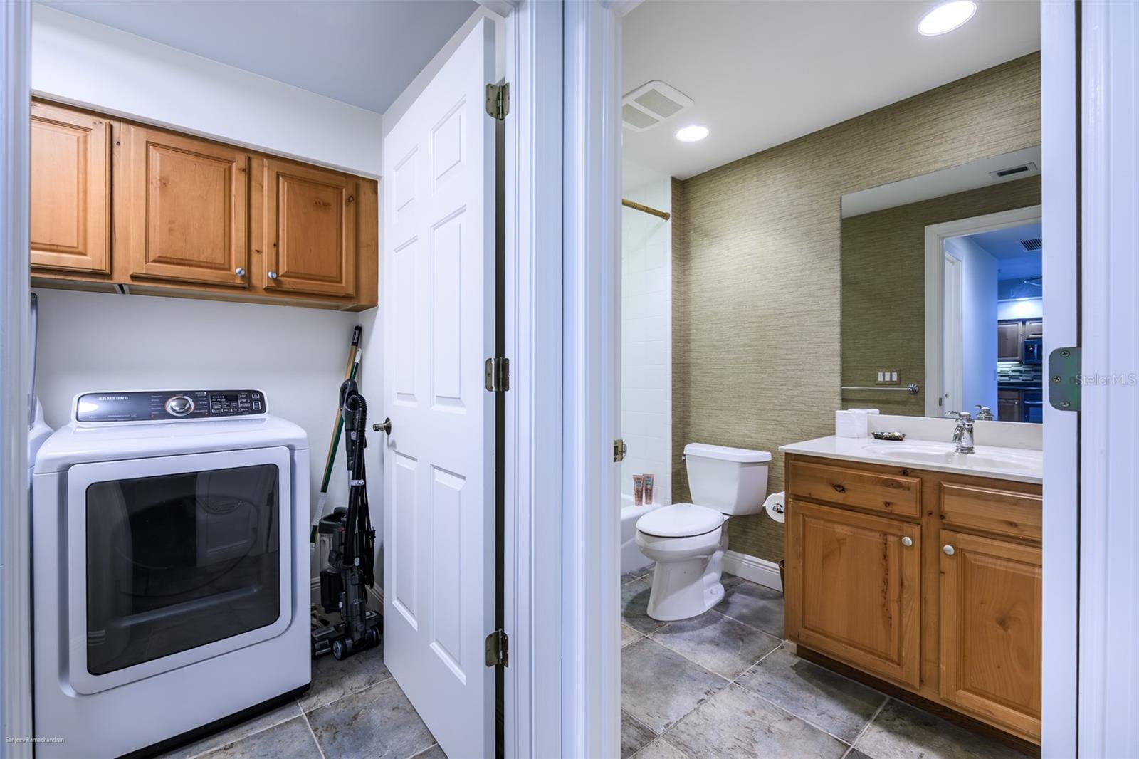 Image 38 of 58 For 3313 Sunset Key Circle 104