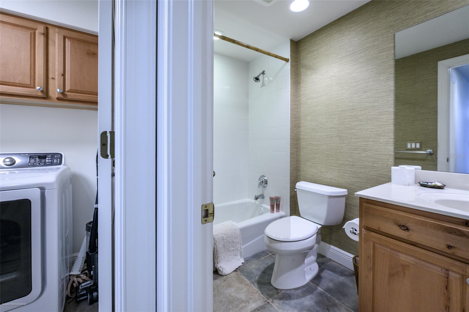 Image 44 of 58 For 3313 Sunset Key Circle 104