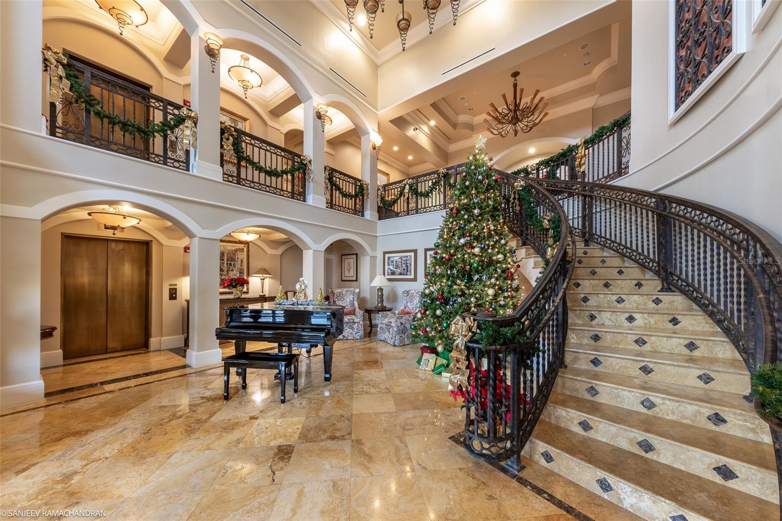 Image 52 of 58 For 3313 Sunset Key Circle 104