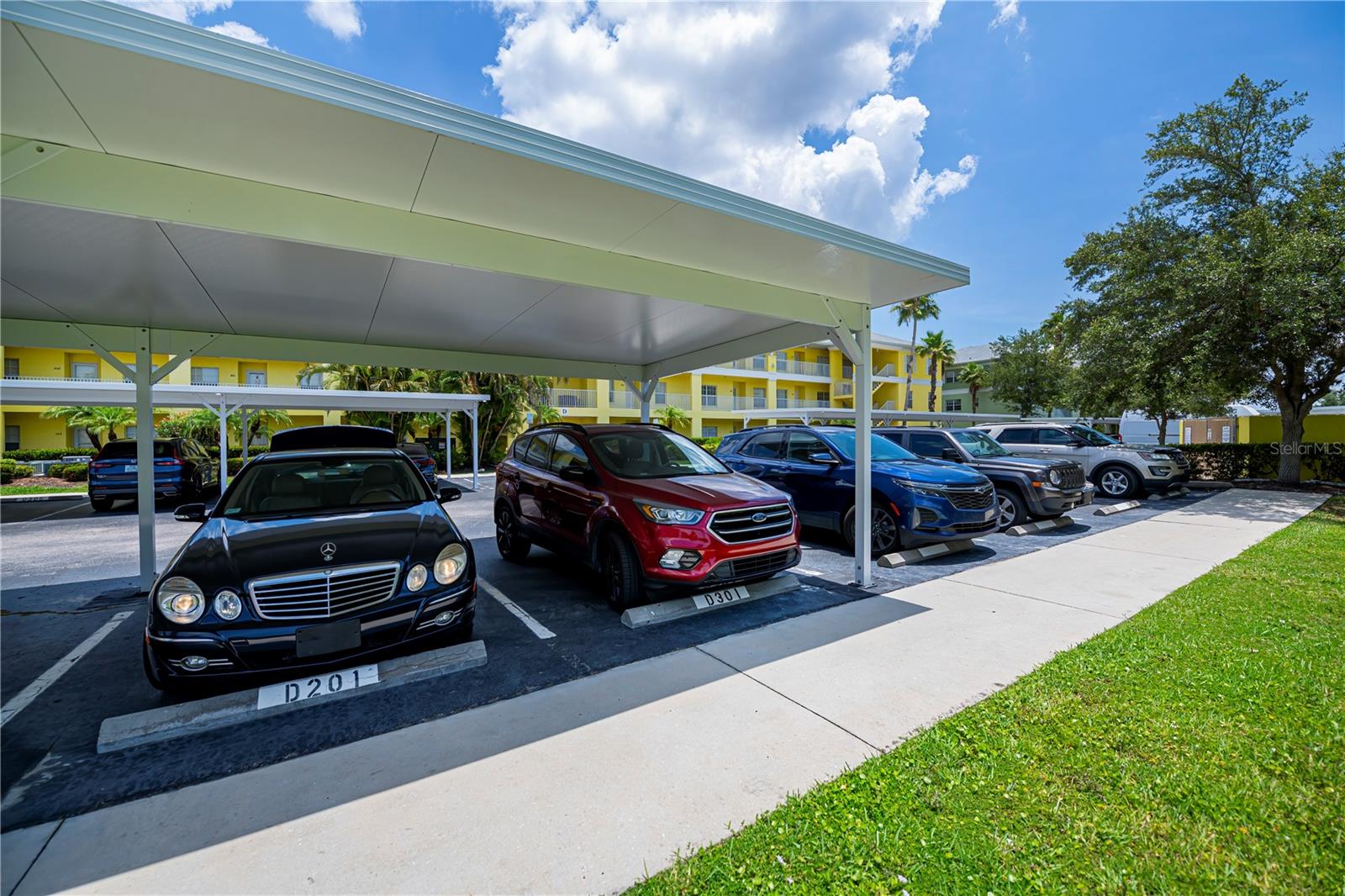 Image 38 of 44 For 2060 Willow Hammock Circle 301