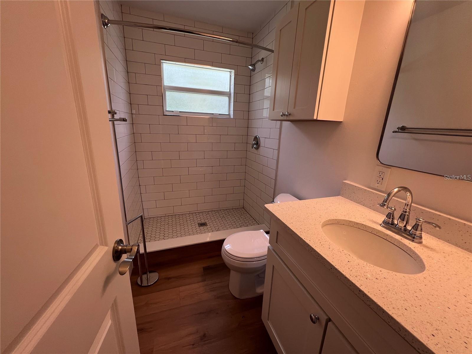 Image 6 of 13 For 418 Durrance Street A