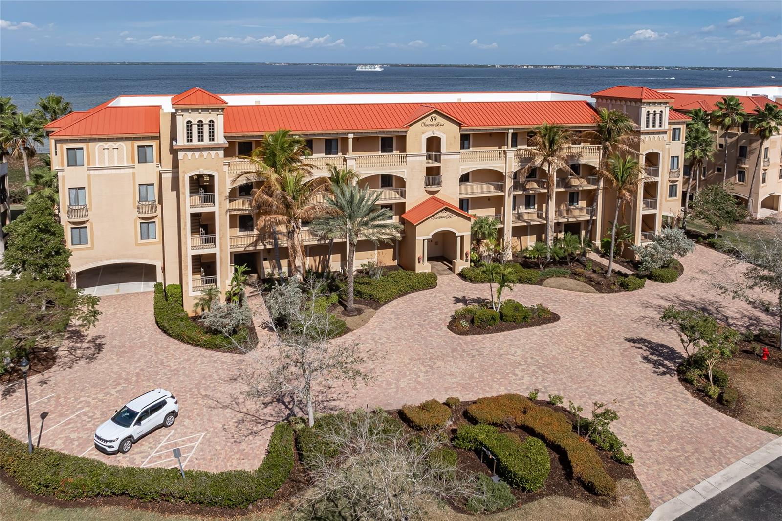 Image 16 of 85 For 89 Vivante Boulevard 8943